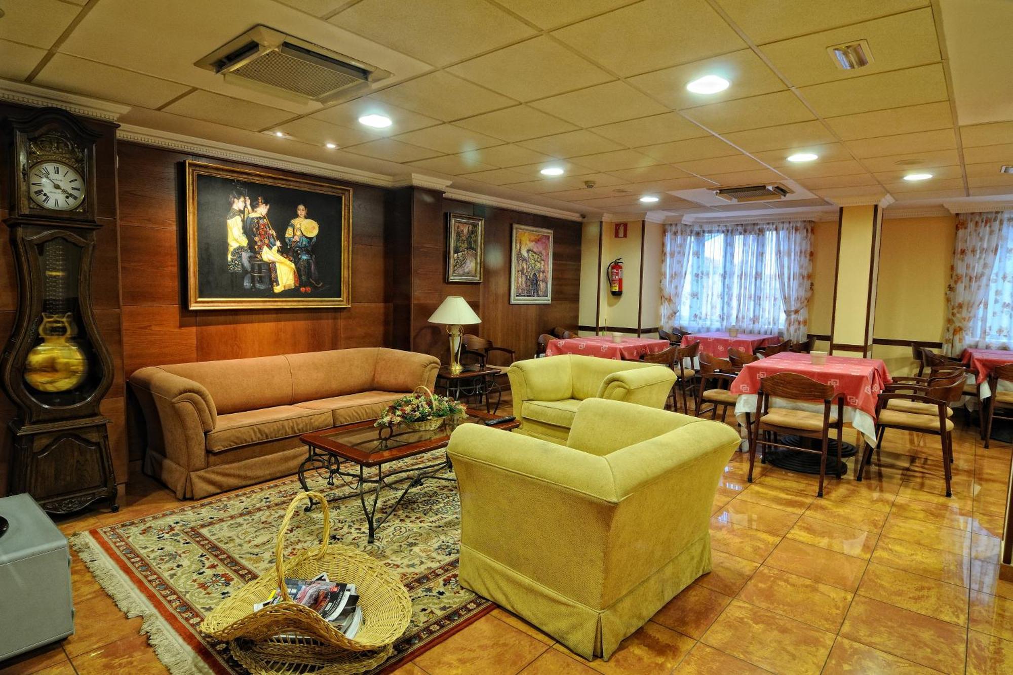 Hotel Alisi Aranda de Duero Esterno foto