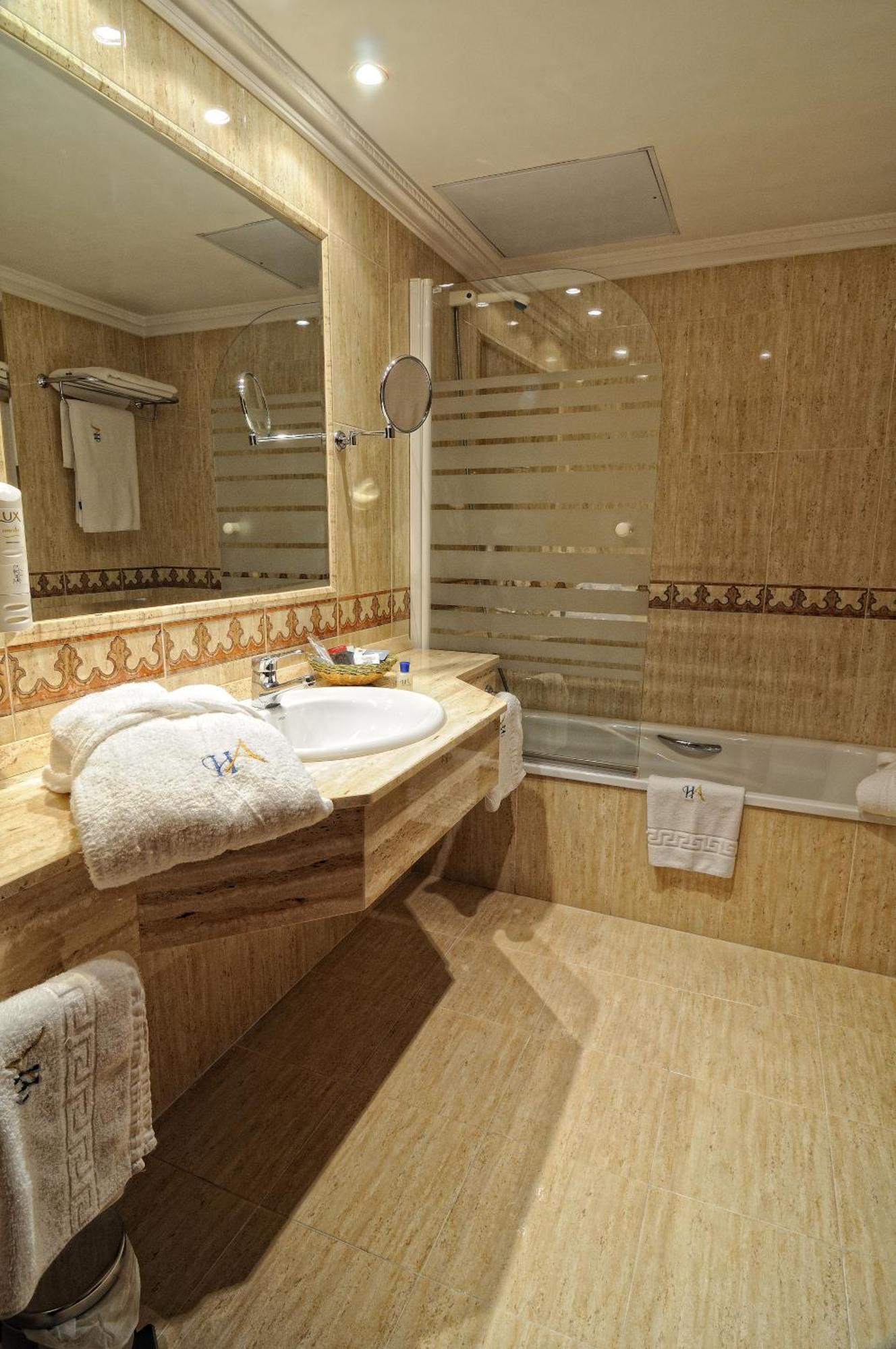 Hotel Alisi Aranda de Duero Esterno foto