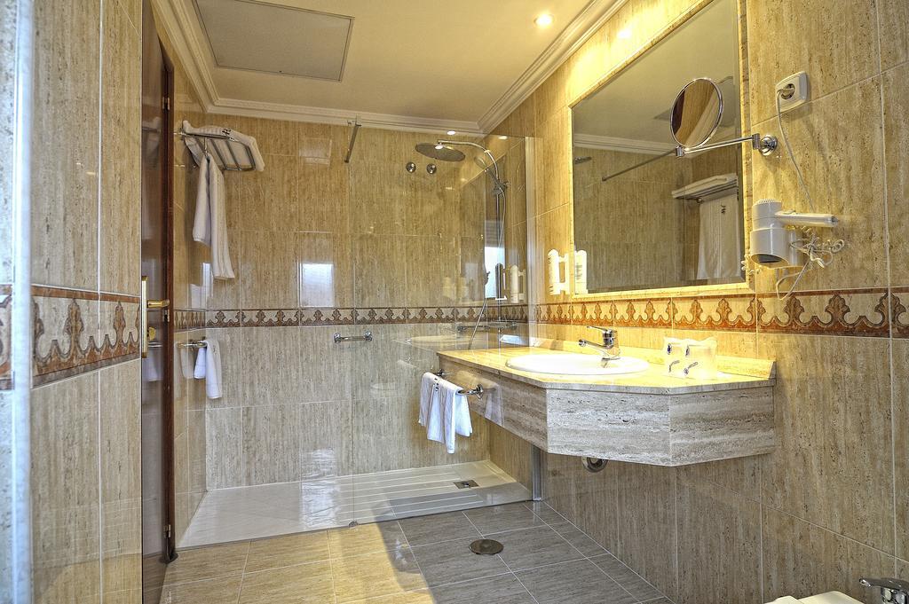 Hotel Alisi Aranda de Duero Esterno foto